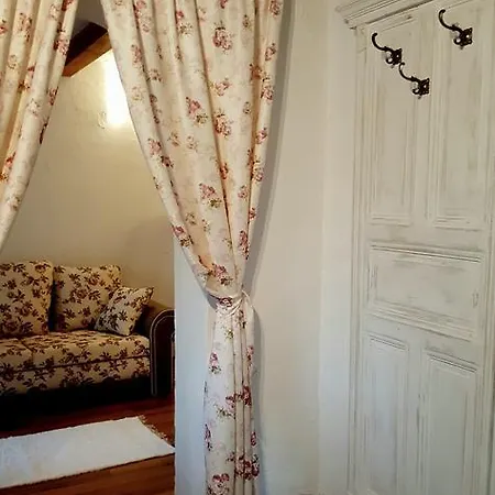 Vaszolyi Feher Porta Vászoly